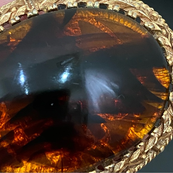 Vintage Baltic Amber Oval Cabochon Ornate Gold-tone Brooch 31.3g - Picture 11 of 12